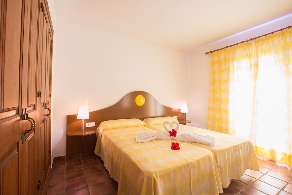 Club Pueblo Menorquin Ciutadella (Menorca) Exterior foto